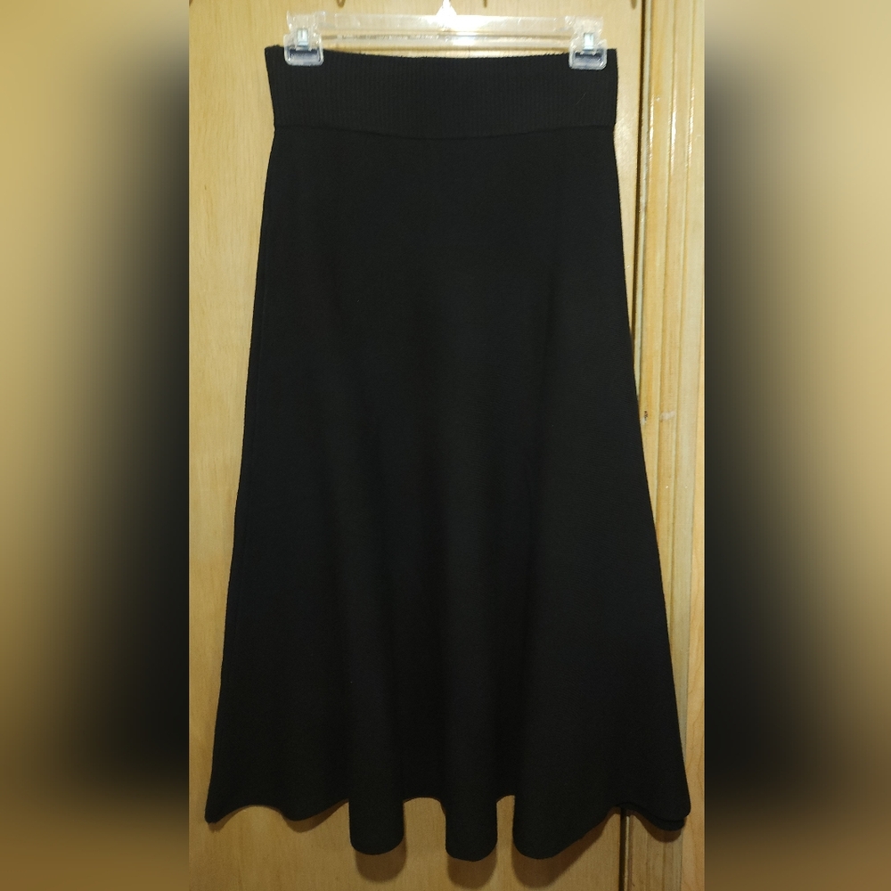Tuckernuck Black Midi Skirt